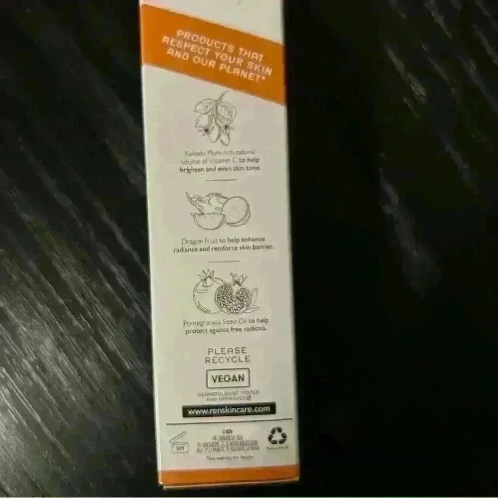 NWT Ren Clean Skincare Glow and Protect Serum Full Size 1.02 oz New in Box